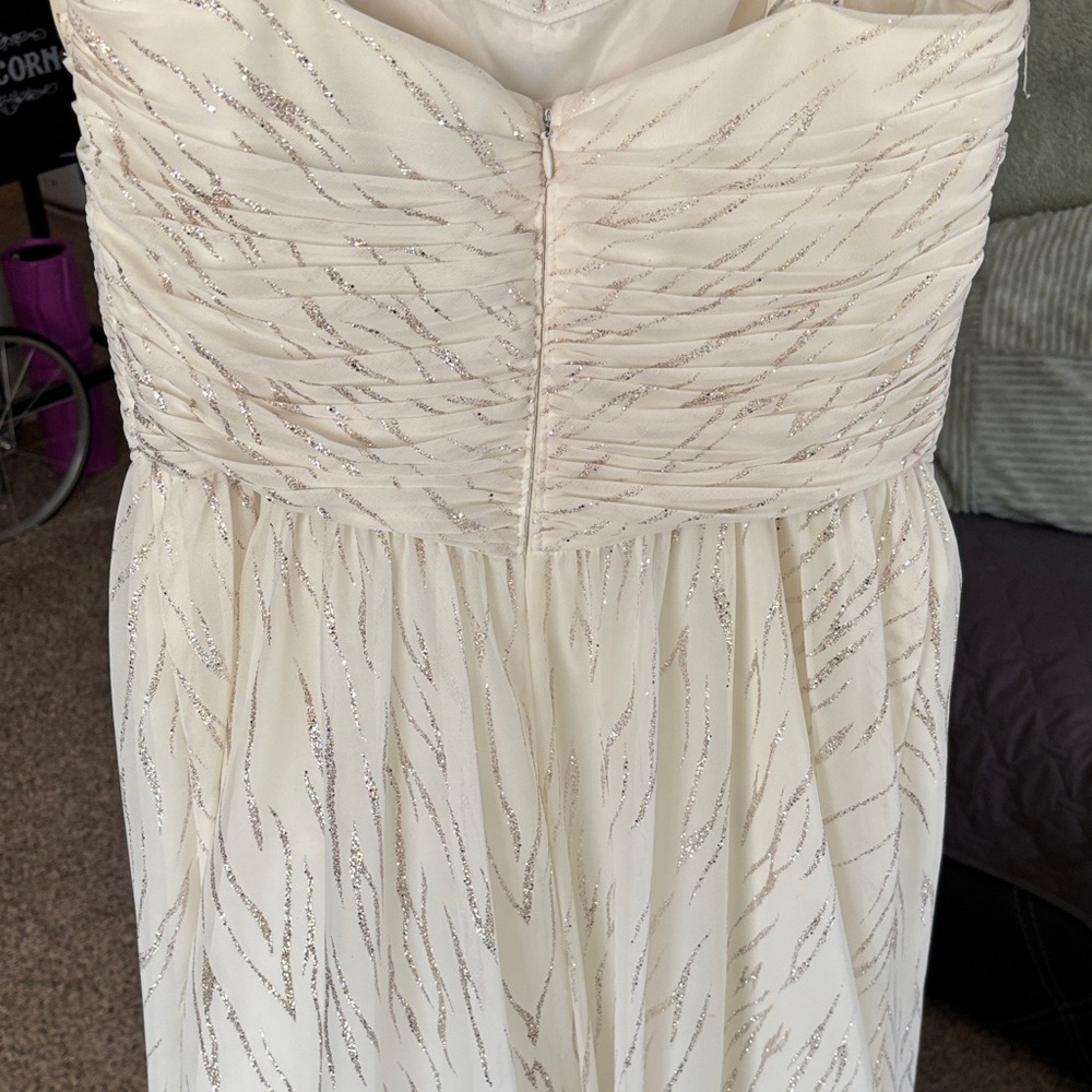 Cachet SZ 10 Elegant White Dress - Picture 8 of 8